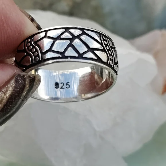 Indonesian Bali Style SOLID Sterling Silver .923 Man's Ring, size 10